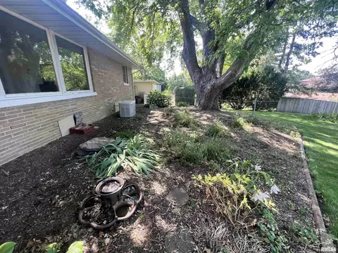 509 W Crestwood Dr, Eureka, IL 61530 photo 50