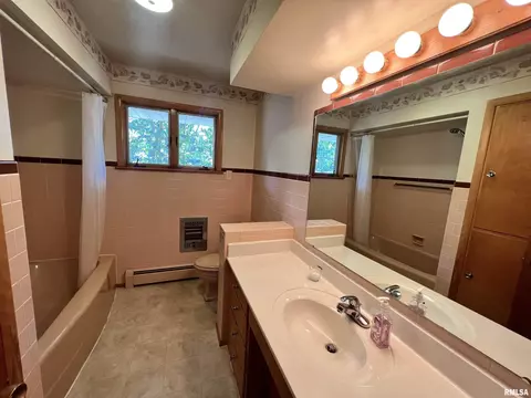 509 W Crestwood Dr, Eureka, IL 61530 photo 26