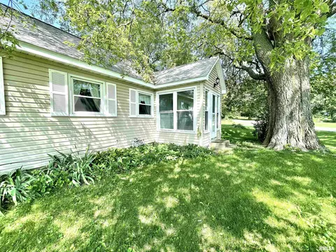 2603 W Main St, Edelstein, IL 61526 photo 4