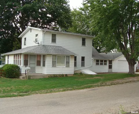 691 E Vernon St, Farmington, IL 61531