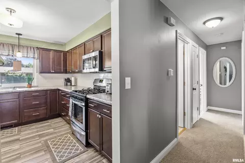 909 Hampton Rd, Washington, IL 61571 photo 13