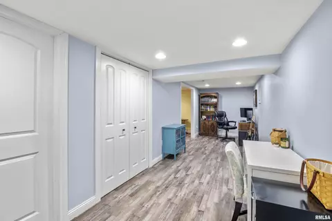 909 Hampton Rd, Washington, IL 61571 photo 26