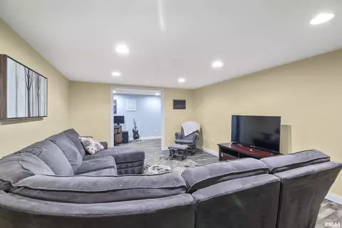 909 Hampton Rd, Washington, IL 61571 photo 29