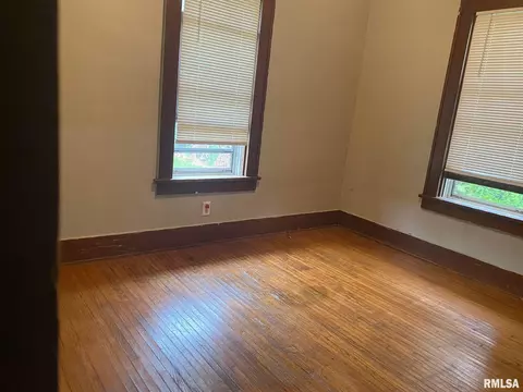 532 N Randolph St, Macomb, IL 61455 photo 11