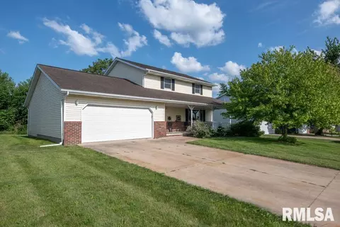 1013 Redbud Ln, Eureka, IL 61530 photo 2