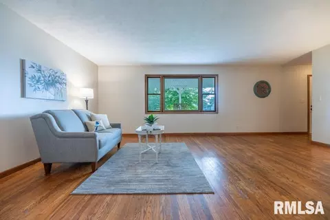 1013 Redbud Ln, Eureka, IL 61530 photo 7
