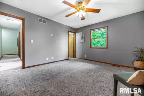 1013 Redbud Ln, Eureka, IL 61530 photo 22