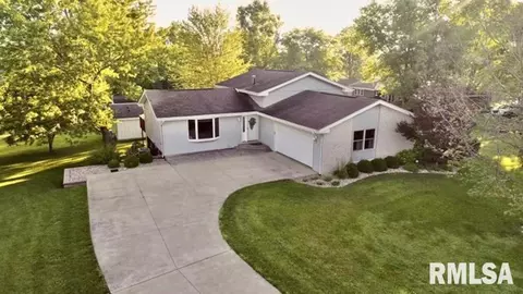202 Elm Cir, Eureka, IL 61530 photo 48