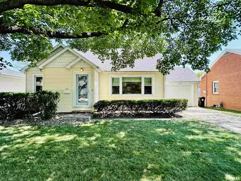 512 S Main St, Morton, IL 61550