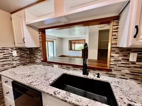 2001 E Truitt Rd, Chillicothe, IL 61523 photo 10