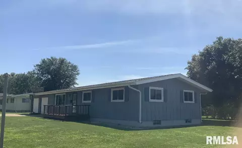 212 Kennedy Dr, Henry, IL 61537