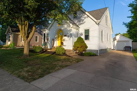 132 N 6th Ave, Morton, IL 61550