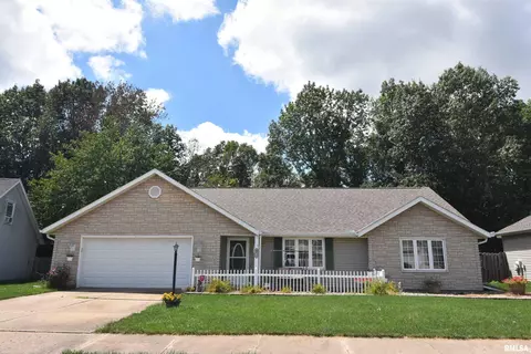 4814 W Pendleton Pl, Peoria, IL 61615