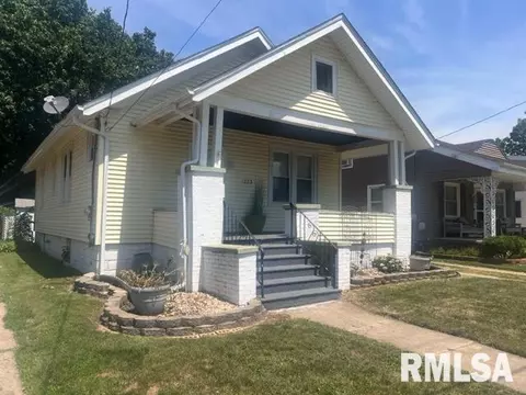 1223 E Seneca Pl, Peoria, IL 61603