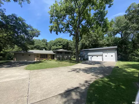 24450 E Oak Park Rd, Canton, IL 61520 photo 4
