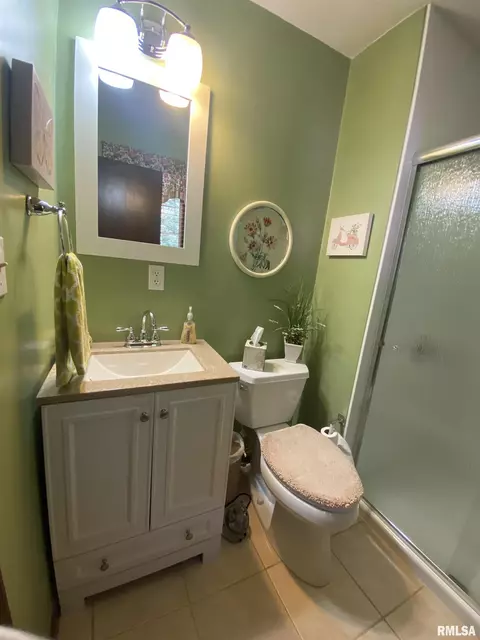 24450 E Oak Park Rd, Canton, IL 61520 photo 32