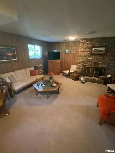 24450 E Oak Park Rd, Canton, IL 61520 photo 38
