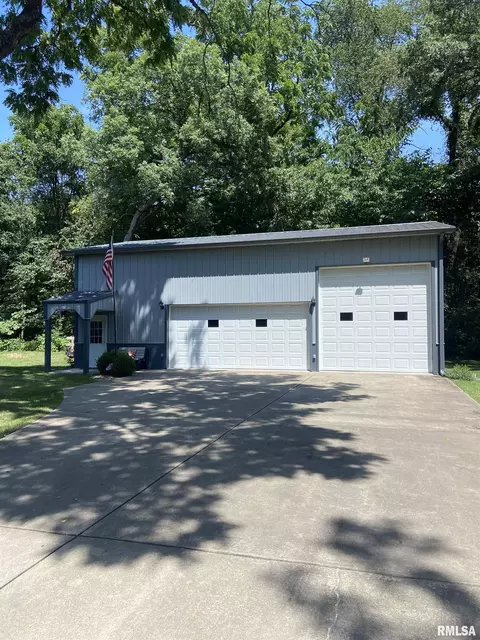 24450 E Oak Park Rd, Canton, IL 61520 photo 10