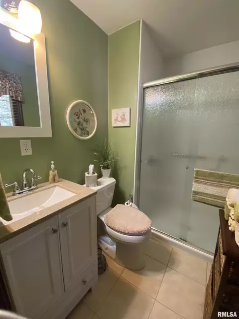 24450 E Oak Park Rd, Canton, IL 61520 photo 34