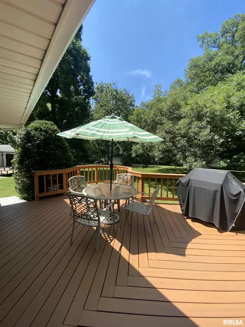24450 E Oak Park Rd, Canton, IL 61520 photo 12