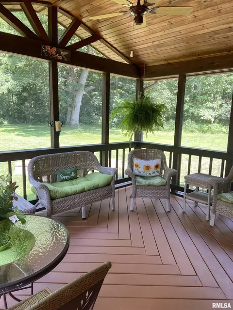 24450 E Oak Park Rd, Canton, IL 61520 photo 19