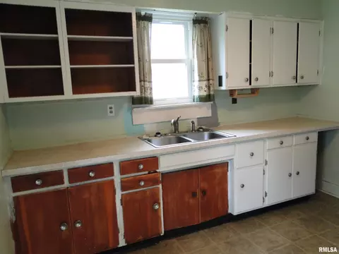 520 W Jefferson St, Macomb, IL 61455 photo 8