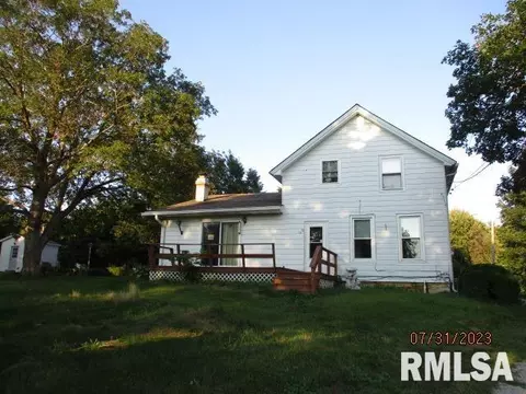 104 S 1st St, Neponset, IL 61345