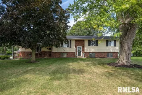 5719 Kickapoo Edwards Rd, Edwards, IL 61528