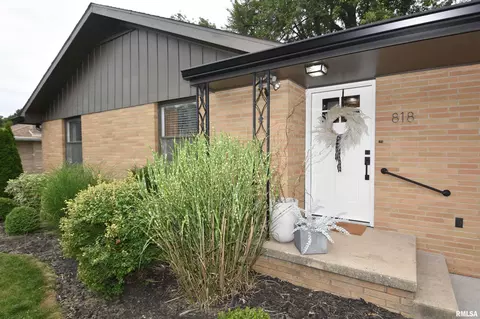 818 N Main St, Eureka, IL 61530 photo 3