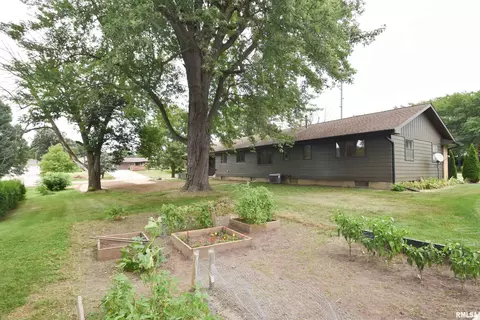 818 N Main St, Eureka, IL 61530 photo 38