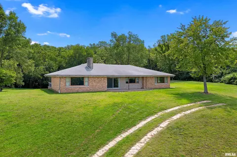 1130 Upper Spring Bay Rd, East Peoria, IL 61611
