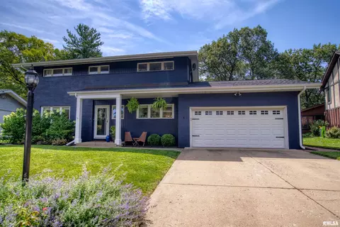 3606 N Breckenridge Ct, Peoria, IL 61614