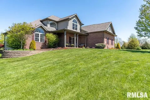 572 Pheasant Trl, Metamora, IL 61548