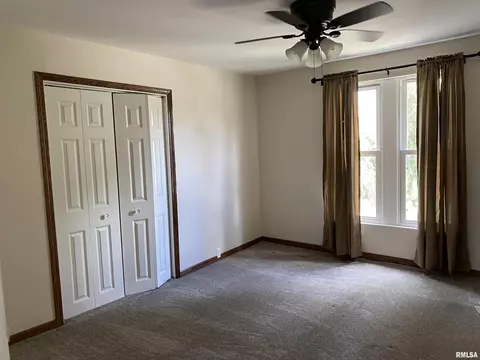 716 E Locust St, Canton, IL 61520 photo 34