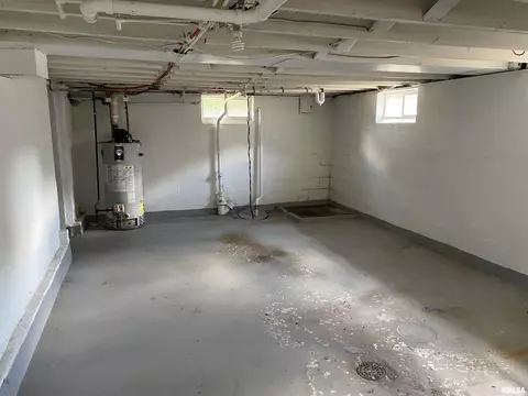 716 E Locust St, Canton, IL 61520 photo 38