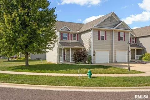 1000 Mallard Way, Washington, IL 61571