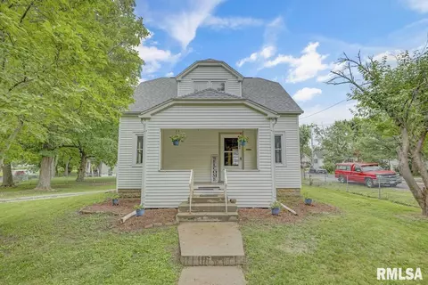 301 S Stewart St, Creve Coeur, IL 61610