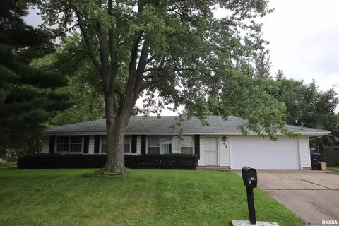 608 W Shoshone Rd, Peoria, IL 61614