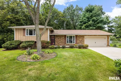5008 W Hartwood Ct, Bartonville, IL 61607