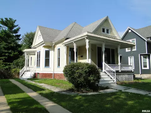 608 E Carroll St, Macomb, IL 61455