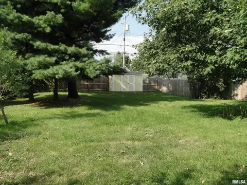 608 E Carroll St, Macomb, IL 61455 photo 21