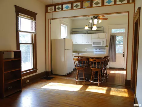 608 E Carroll St, Macomb, IL 61455 photo 7