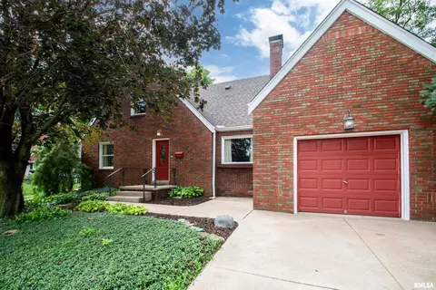 303 N Kickapoo Ter, Peoria, IL 61604 photo 2