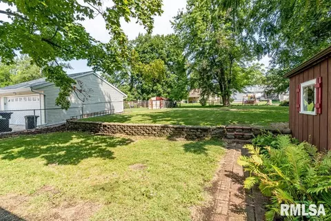 409 Monroe St, Washington, IL 61571 photo 21