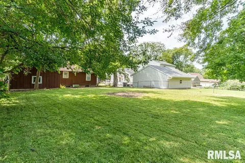 409 Monroe St, Washington, IL 61571 photo 24