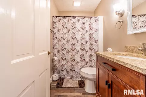 409 Monroe St, Washington, IL 61571 photo 10