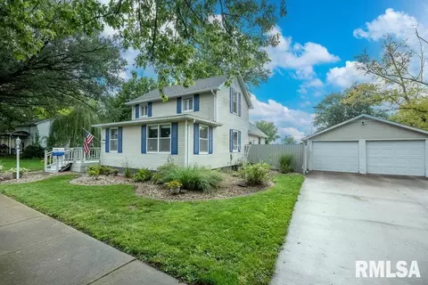 334 N West St, Farmington, IL 61531
