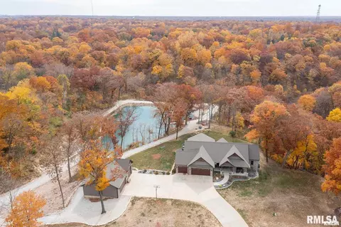 23501 Spring Creek Rd, Washington, IL 61571
