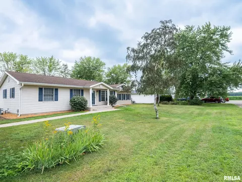 176 E Freedom Ln, Manito, IL 61546 photo 2