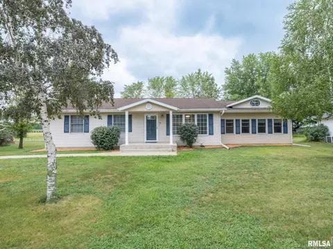 176 E Freedom Ln, Manito, IL 61546